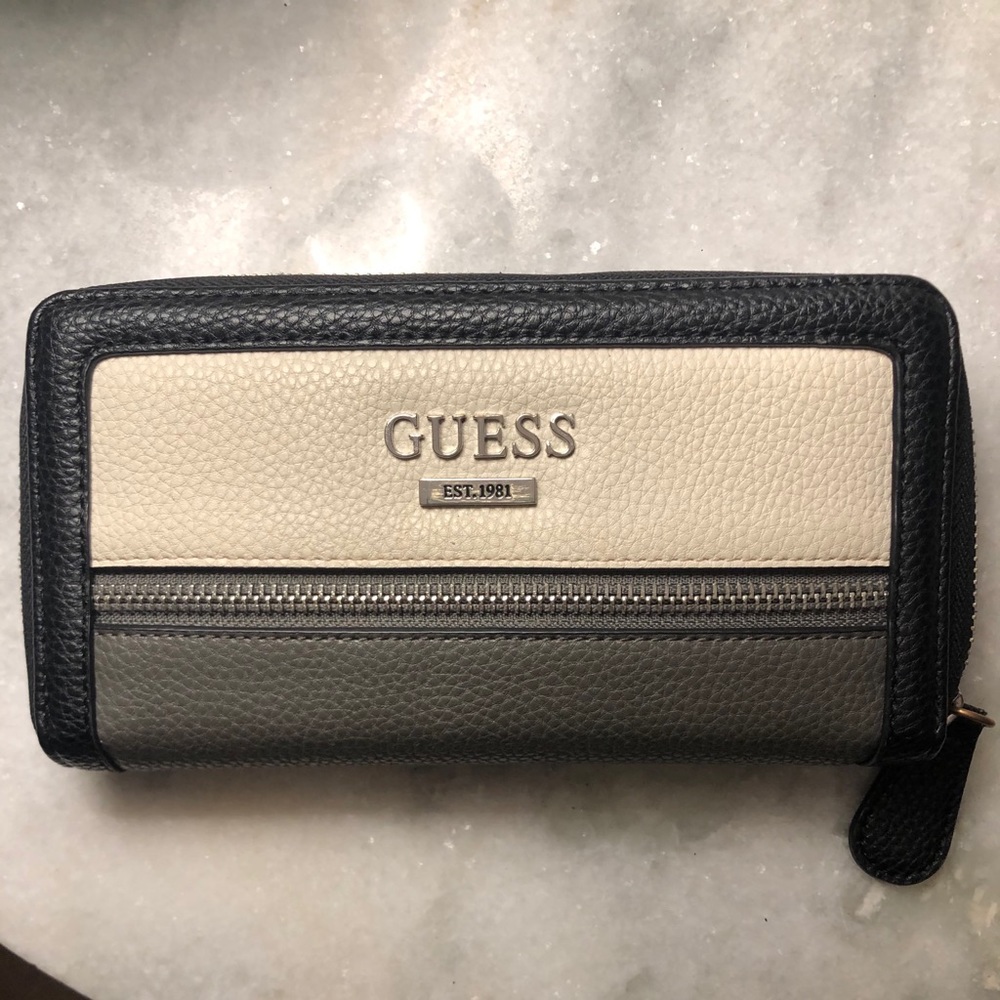 Guess Wallet